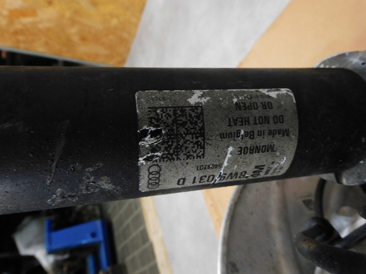 фото №9, Audi a4 b9 8w a5 8w6 поворотный кулак левая комплектная 8w0407241f 8w0407271e