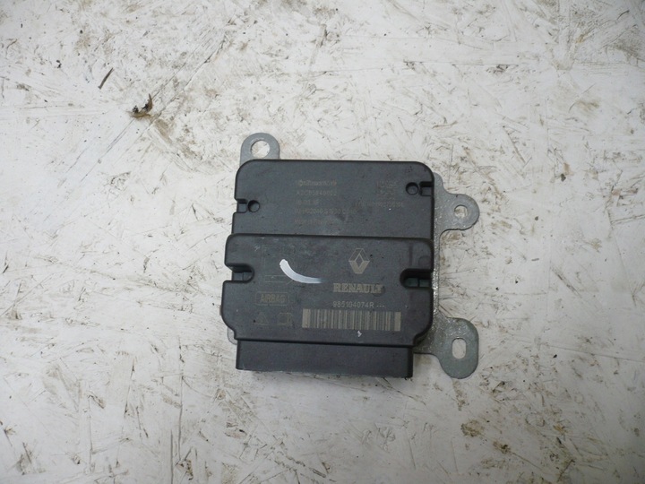 фото №1, Renault zoe 16r. модуль датчик подушек 985104074r