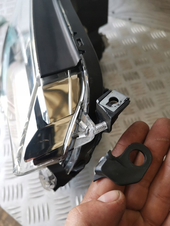 фото №7, Toyota rav4 iv рестайлінг led лампи перед передні комплектні ліва права європа