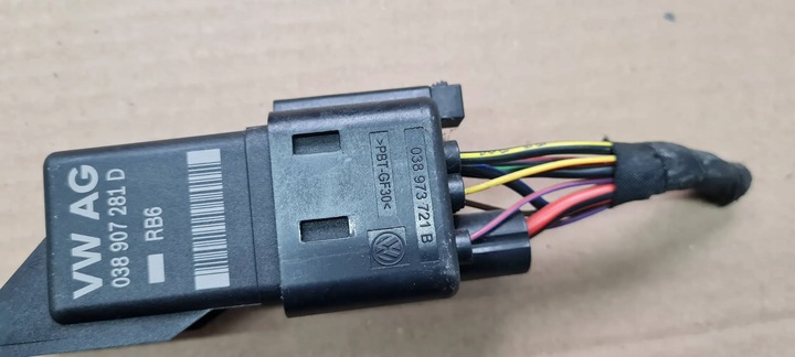 фото №5, A4 b9 8w реле свічок 2.0 tdi 038907281d a5 8w