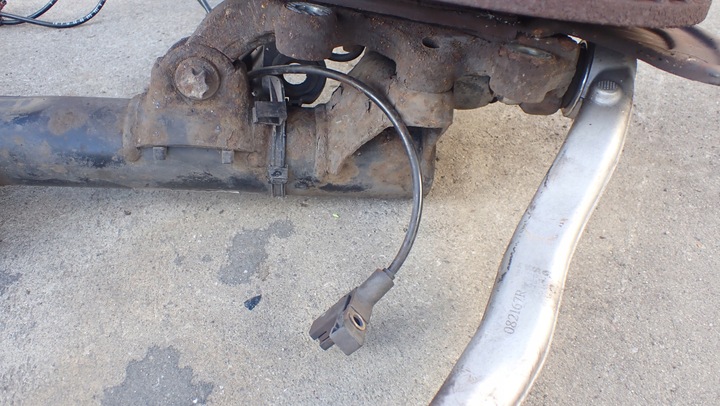 фото №16, Mercedes c w204 поворотный кулак амортизатор правый перед