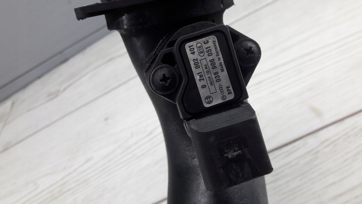 фото №4, Touareg 7l 0281002401 шланг воздуха intercoole