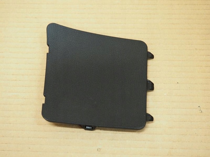 фото №1, Заглушка внутренняя лампы правые зад mazda cx3 cx-3