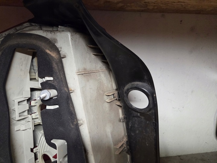 фото №13, Лампа права задня праві зад opel zafira b рестайлінг 13305775