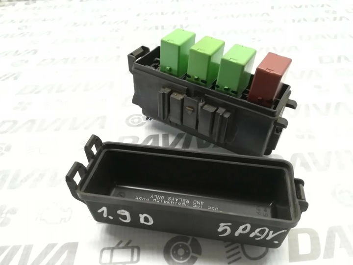 фото №1, Рамка / модуль запобіжників kw hp - - 2006 перед чорний