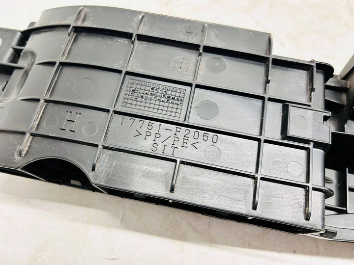 фото №13, Corolla e21 2.0 гибрид корпус фильтра воздуха уловитель резонатор