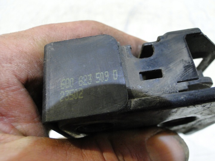 фото №7, Vw polo iv 9n 01-05 замок капота кришки перед