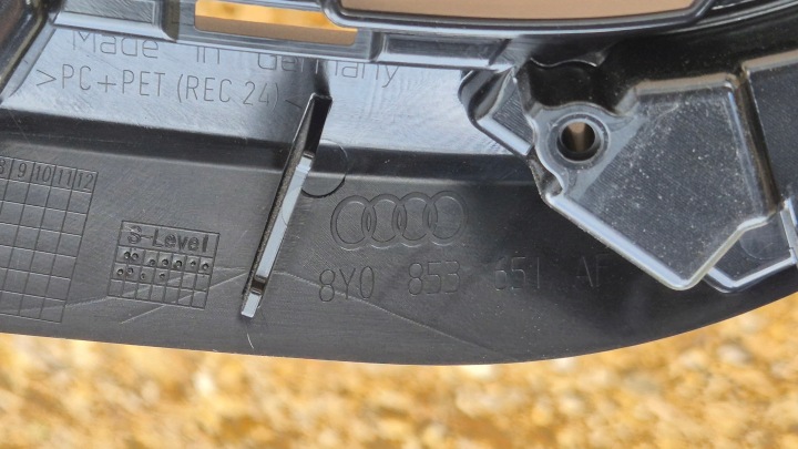 фото №13, Решётка радиатора audi a3 8y рестайлинг 24- s-line oem номер 8y0853651af чёрный новый