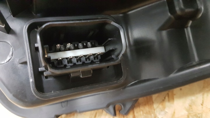 фото №14, Лампа перед правая renault zoe ii полный led