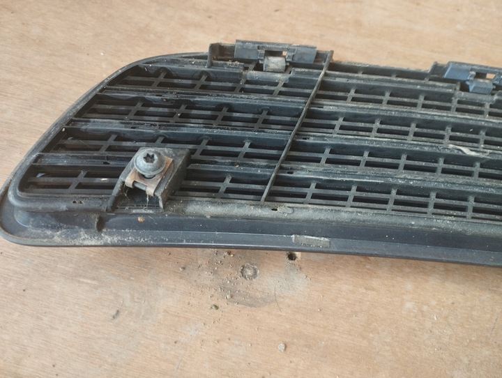 фото №11, Mercedes w203 решётка впуск воздуха капота a2038800205