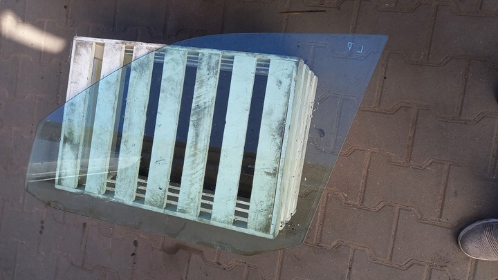 фото №1, Стекло левая перед seat inca 00r