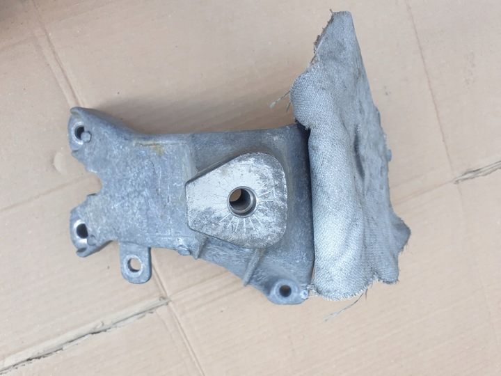 фото №13, Лапи кронштейн двигуна кріплення захист термічна audi a4 b8 8k a5 8t оригінальний номер