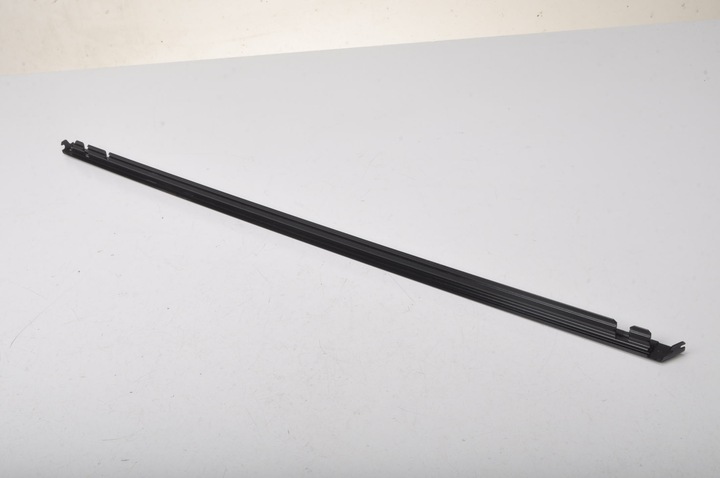 фото №9, Range rover l494 планка стёкла задняя левая