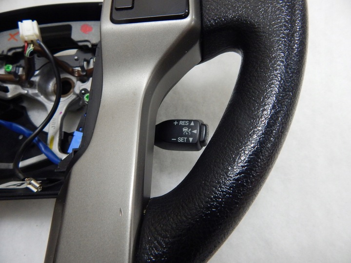 фото №11, Toyota land cruiser j150 рестайлинг- руль круиз-контроль