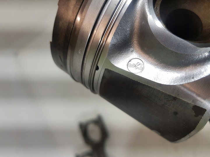 фото №9, Поршень + шатун volvo v70 xc60 xc70 s60 s80 2.4d d5244t12