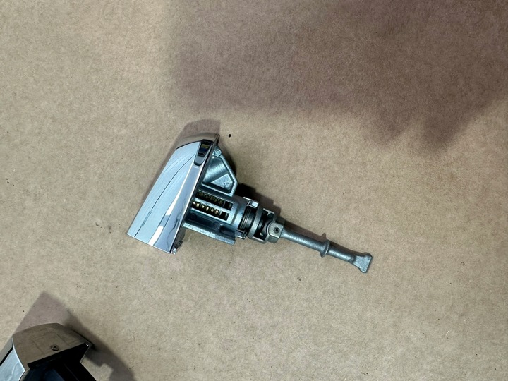 фото №8, Ручка дверь левый перед, левая передняя kia sorento ii, 2 keyless