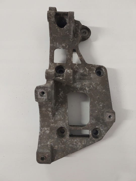 фото №1, Лапи генератора 1.6 bse vw seat 06f903143f