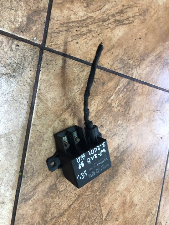 фото №1, Mercedes w210 3.2cdi 98' реле