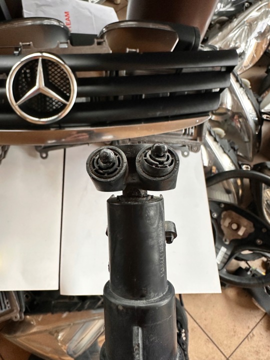 фото №9, Mercedes b клас w245 помпа розпилювач ксенонових фара лампи оригінал