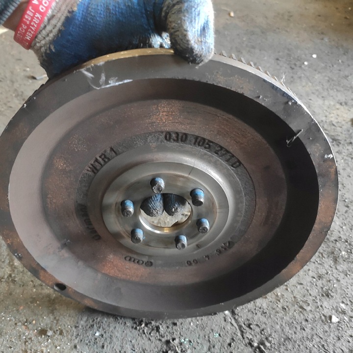 фото №7, Сцепление doscik диск колесо skoda fabia i 1.4 aub 030105271d