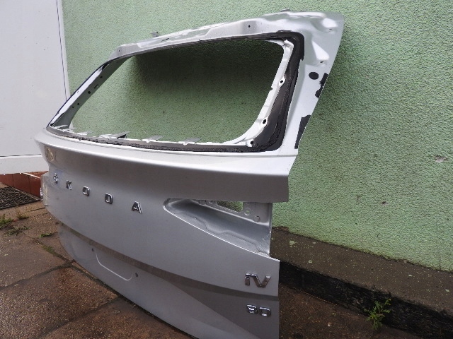 фото №9, Skoda enyaq кришка бампер зад 5lg827159