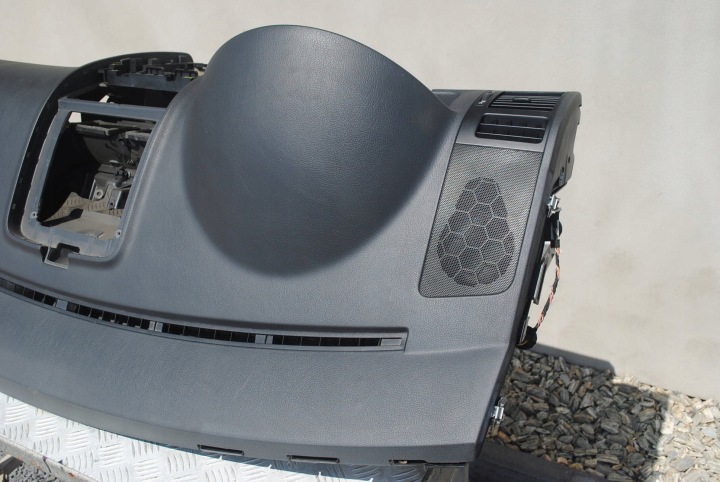 фото №7, Торпедо роздавальна консоль капот 1t1857001g vw touran i