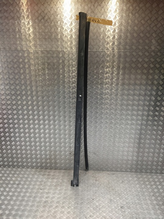 фото №1, Audi q4 40 e-tron планка накладка пороговая левая наружная 89a825211