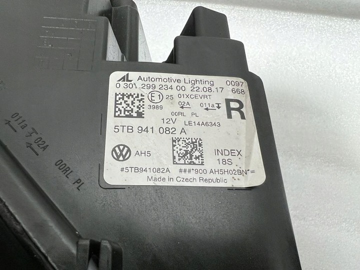 фото №13, Vw touran 5tb полный led лампа левая правая
