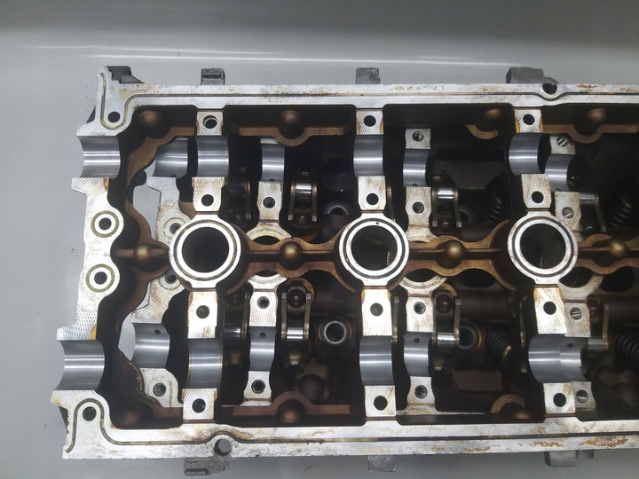 фото №10, Головка двигуна a4 b6 awa 2.0 fsi bvy 150km a4 golf leon b6 06d103373al