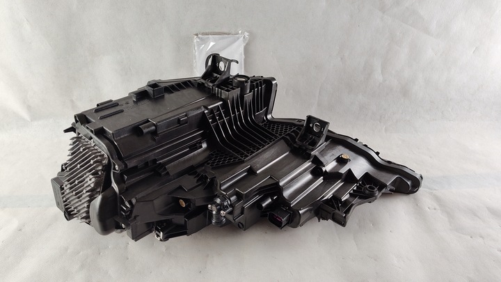 фото №11, Audi q8 рестайлинг laser правый лампа правая 4m8 полный led 4m8941086d