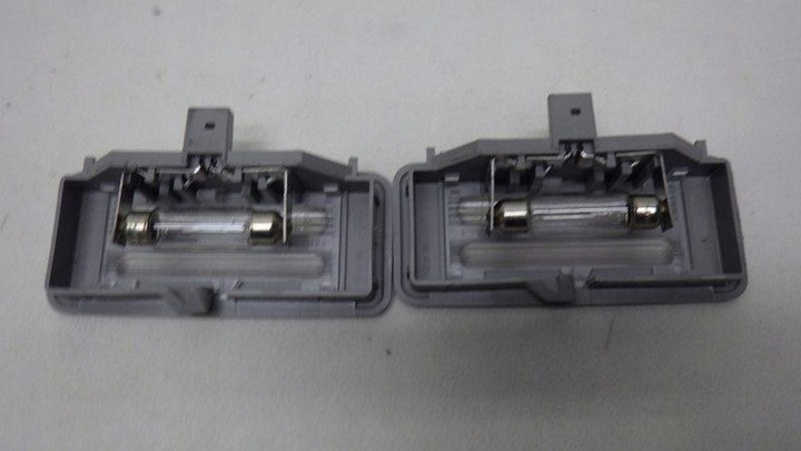 фото №8, Лампочки пластик захист стеля bmw e60 7119781 7119780 7037684