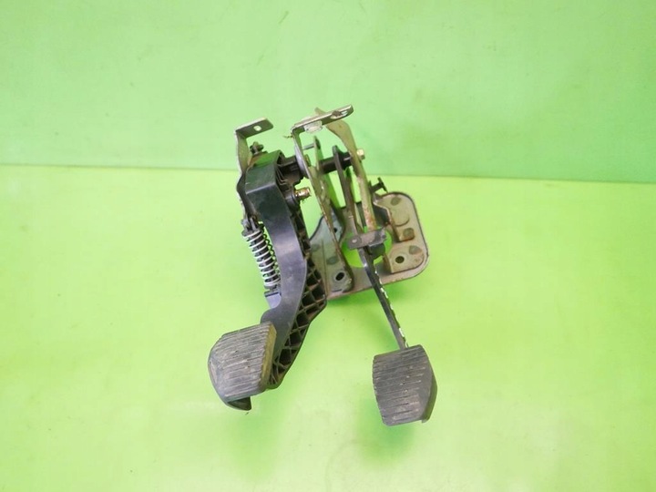 фото №1, Педали тормоза сцепления peugeot 307 phi hb 01-05