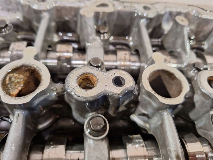 фото №9, Валы крышка клапанов 9812647280 berlingo iv partner iv 1.5 ehdi 18-