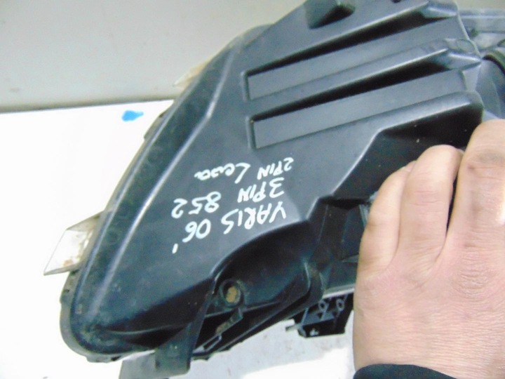 фото №10, Лампа левый перед toyota yaris ii 81150-0d120