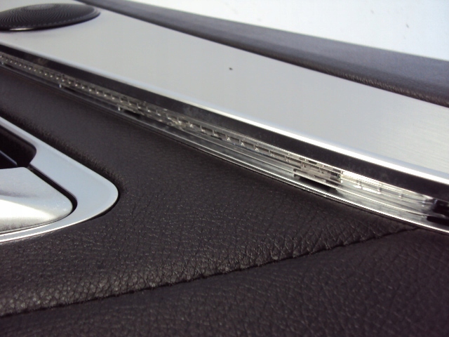 фото №5, Обивка дверь правые зад mercedes c-klasa w205