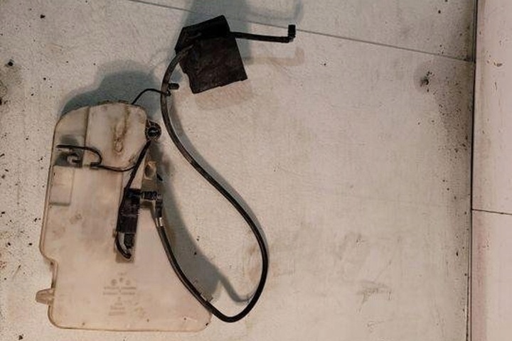 фото №13, Бачок склоомивача bmw 7 f01, f02 7178745 4.4l бензин 300kw 2011