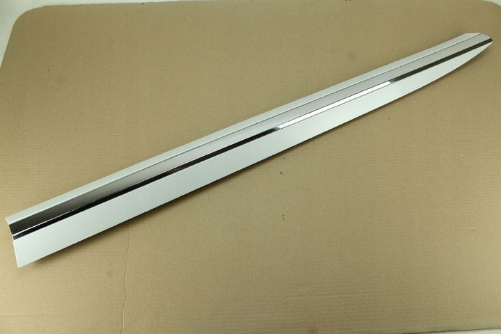 фото №1, Планка дверь левый перед vw arteon 3g8853969b белая хром