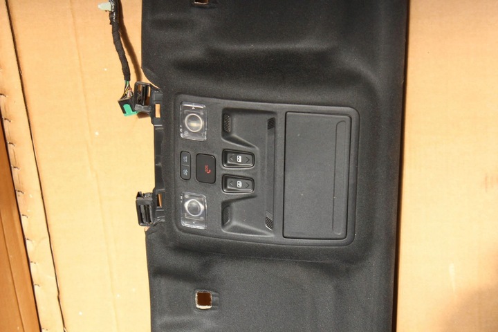 фото №15, Ford kuga iii 2021 потолок