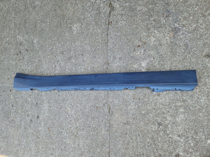 фото №1, Bmw 1 f20 правая накладка планка пороговая порог