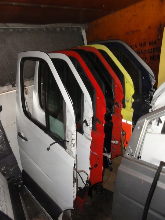 фото №1, Двері передні праві mercedes sprinter volkswagen crafter wdb 906 06-