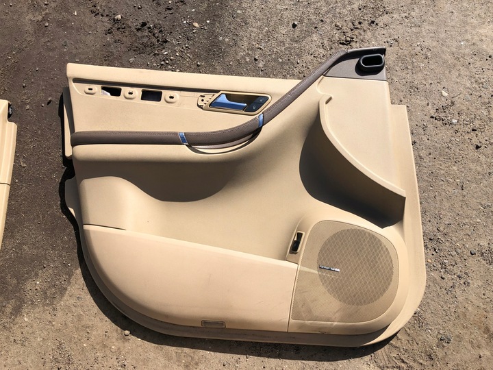 фото №7, Mercedes w251 довгий 05- сидіння диван оббивка шкіра бежевий 6 осіб