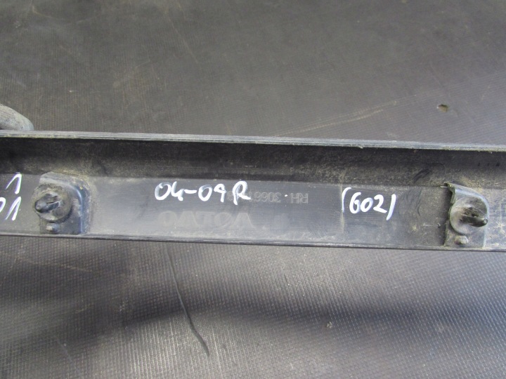 фото №8, Молдинг дверь правая перед 30661448 volvo v50 i 04-12r