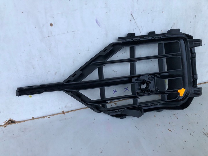 фото №8, Vw touareg iii r-line решётка бампера