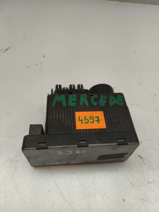 фото №10, Mercedes-benz c klasa w202 насос центрального замка 0132006334