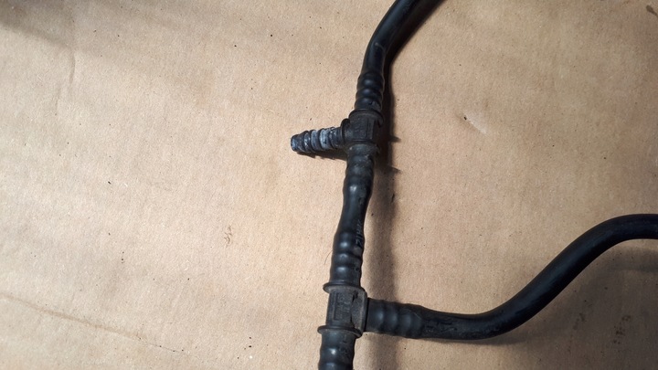 фото №5, S4 b8 рестайлинг шланг трубка воды 3.0 tfsi s5 sq5