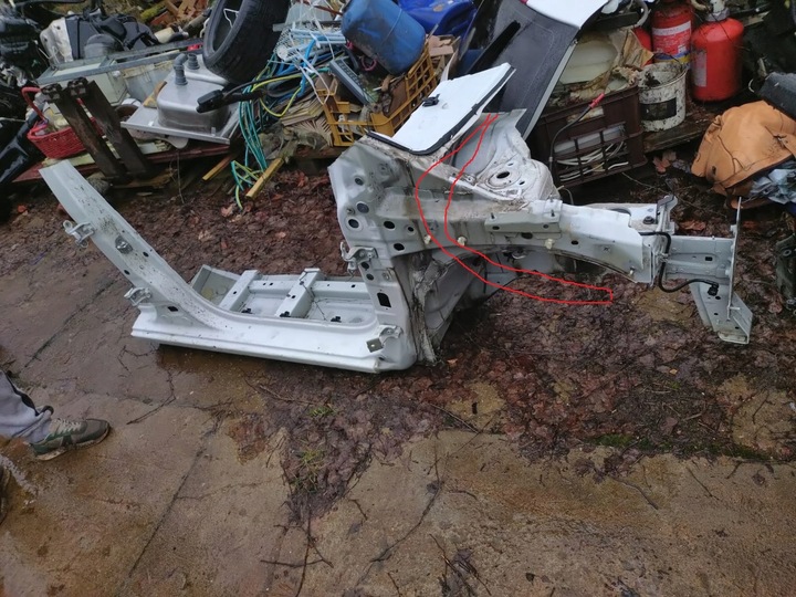 фото №1, Clio iv чверть передня права поріг стійка