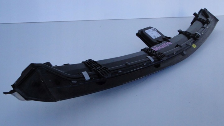 фото №12, Mercedes eqs 297 лампа передня середня планка накладка led