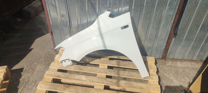 фото №1, Крило лівий volkswagen vw caddy 2k5 рестайлінг 05.15-09.20r код фарби lb9a