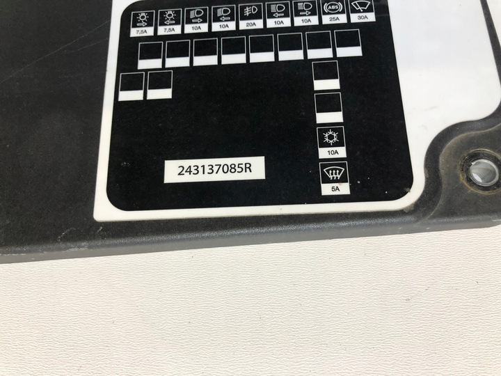 фото №8, Renault master iii movano nv400 корпус коробка запобіжників 243830001r