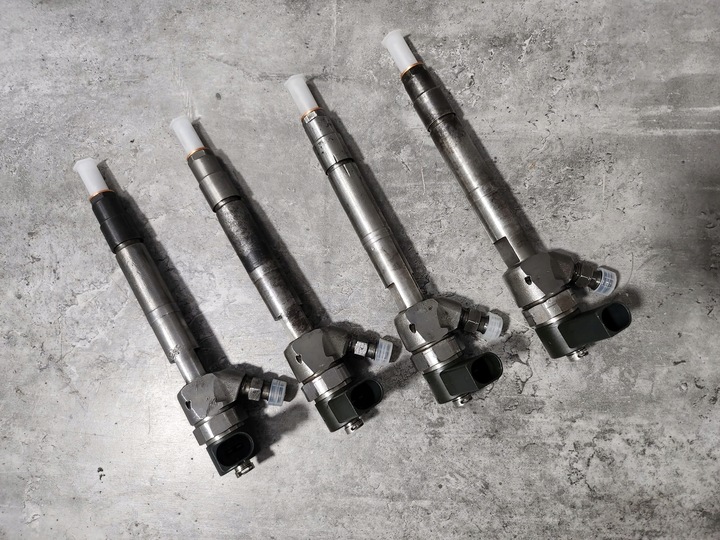 фото №1, Инжектор mercedes common rail 0445110012 200 220 cdi